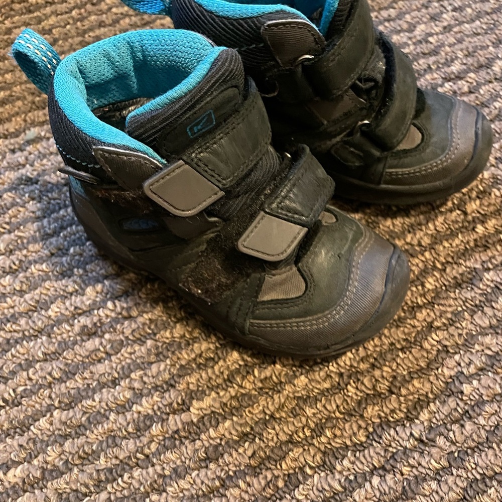 Keen DT WP Hiking Waterproof Black and Blue Outdoor Boots